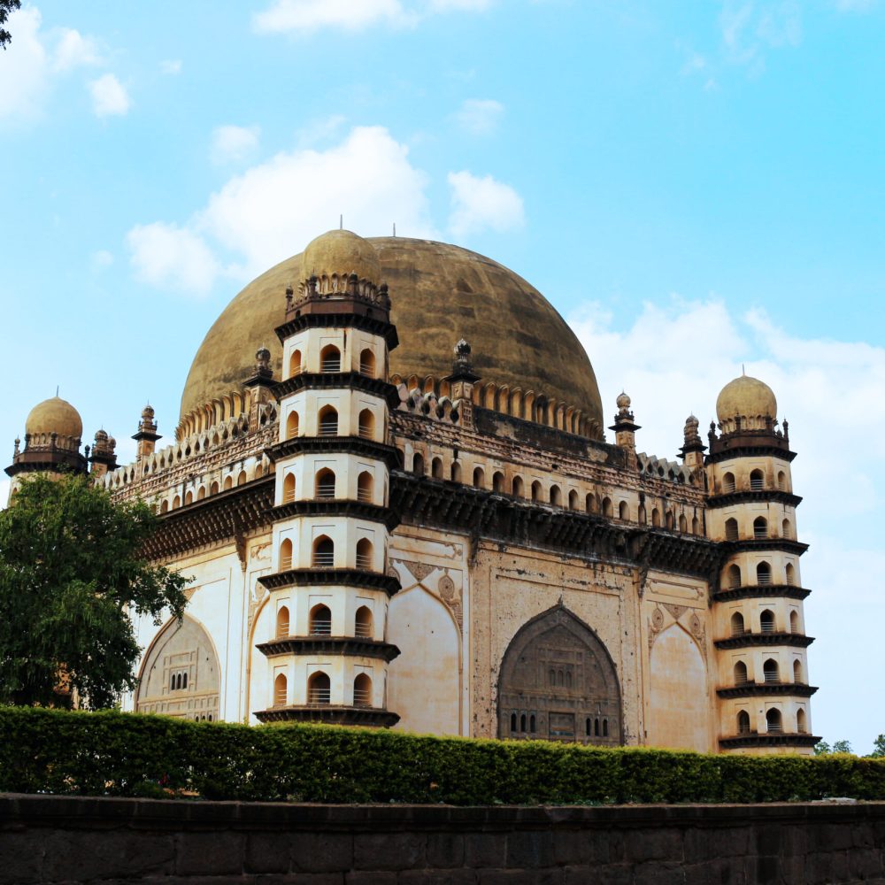 tomb-shiva-mahal-palace-kingdom